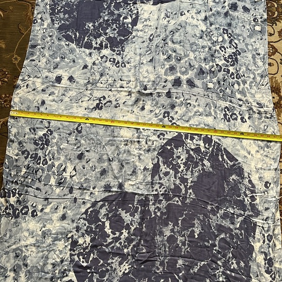 Lola Rose blue wrap scarf with hearts and inkblot pattern - Picture 9 of 11